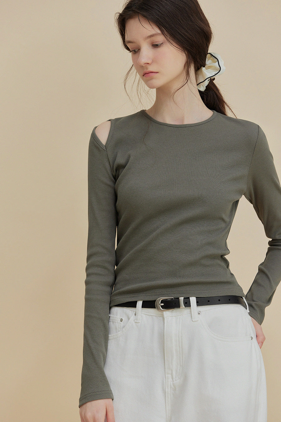 [TWEE]Stun Shoulder Cut-Off T-Shirt-3