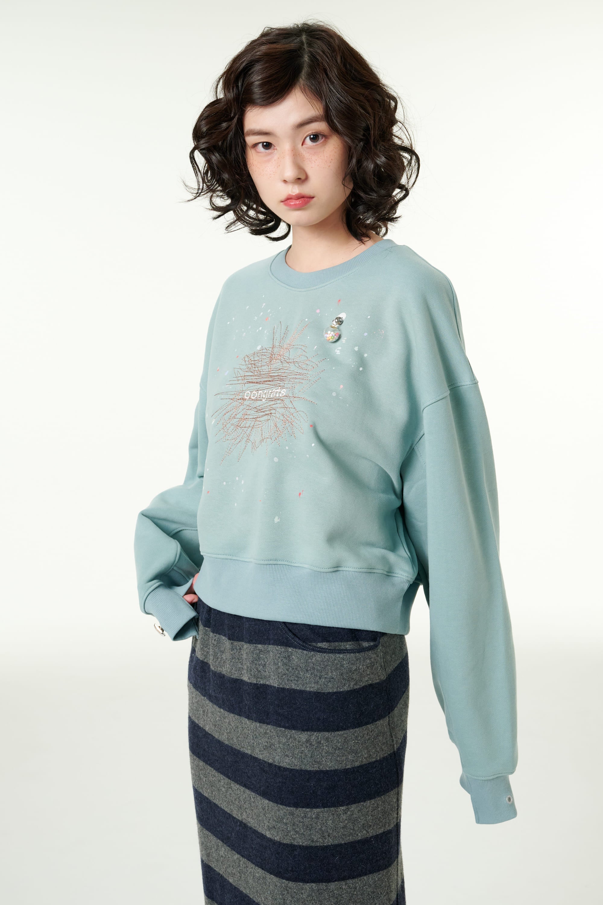 [CLOUD CAKE] Women's Fashion Cloud Cake Line Drawing Embroidered Sweatshirt