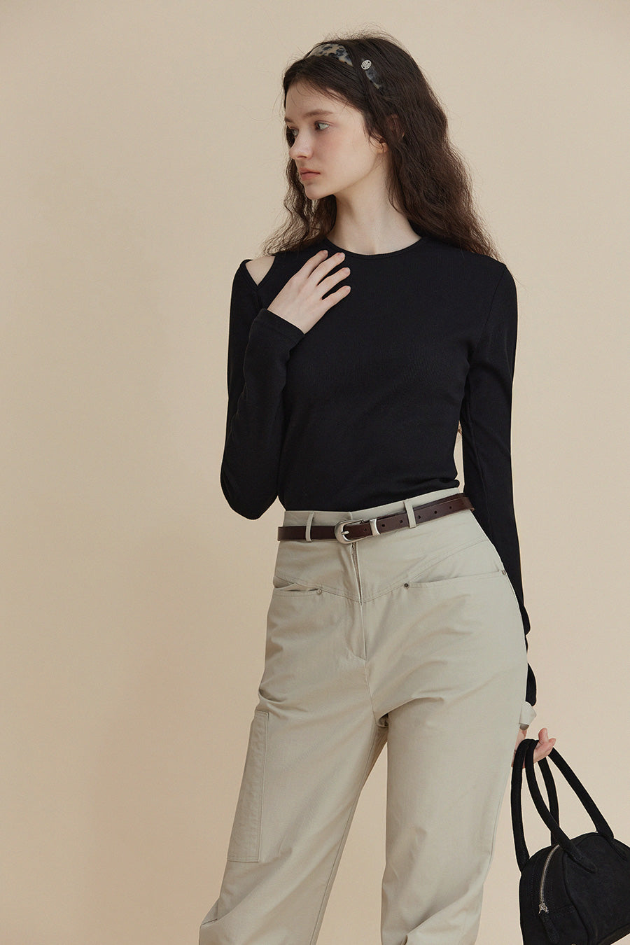 [TWEE]Stun Shoulder Cut-Off T-Shirt-2